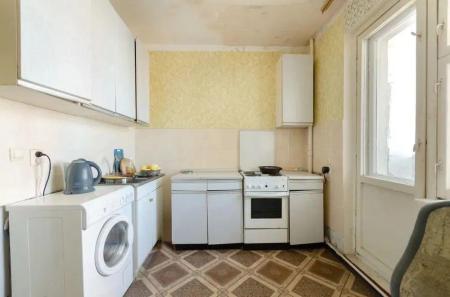 Продам 4-комнатную квартиру