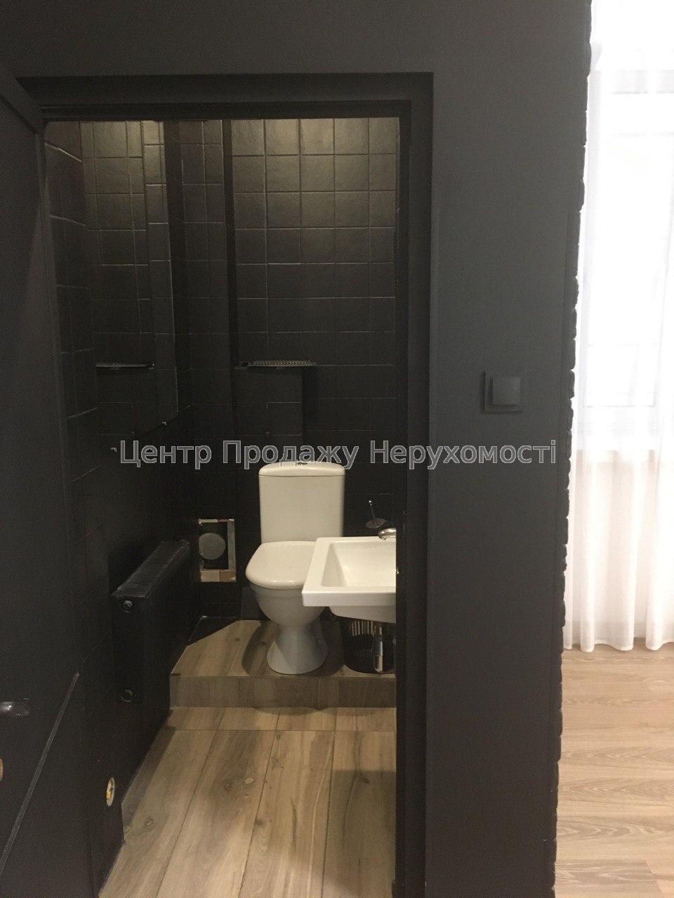 Фото Здам торгове приміщення в затишному місті, поруч з метро10