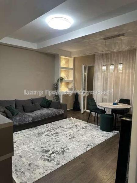 Продам 2-комнатную квартиру