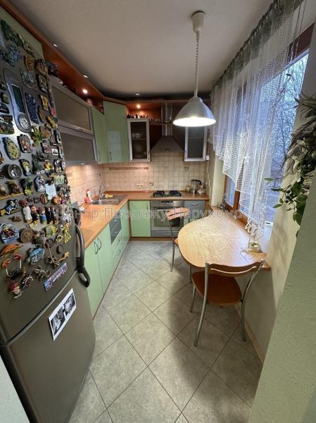 Продам 3-кімнатну квартиру