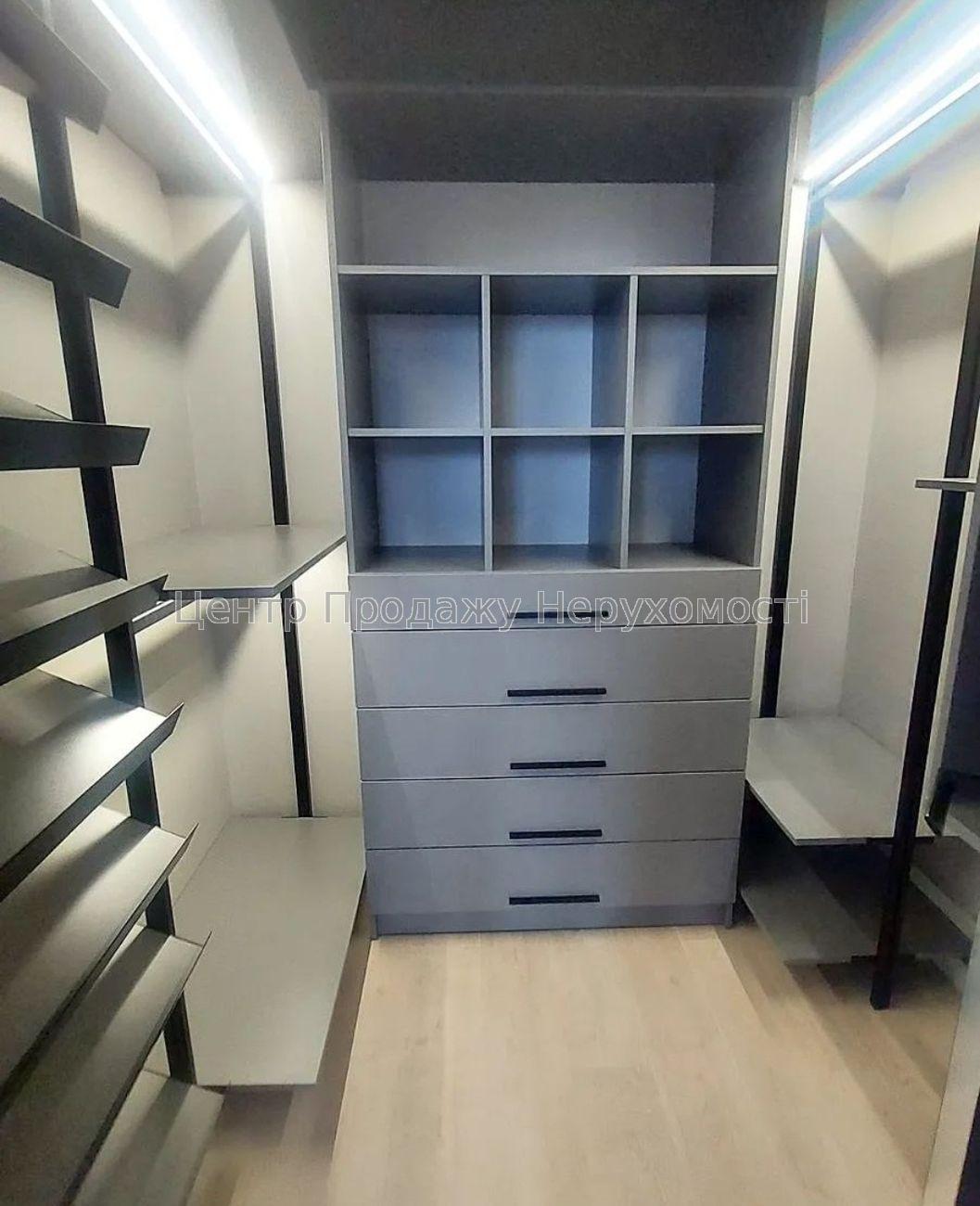 Фото Продаж квартири у Києві, 3 кімнати, 10/25 поверх, 80 м²16