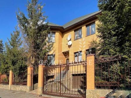 Здам 3-поверховий будинок