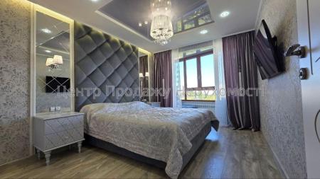 Продам 3-кімнатну квартиру