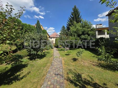 Продам 2-поверховий будинок