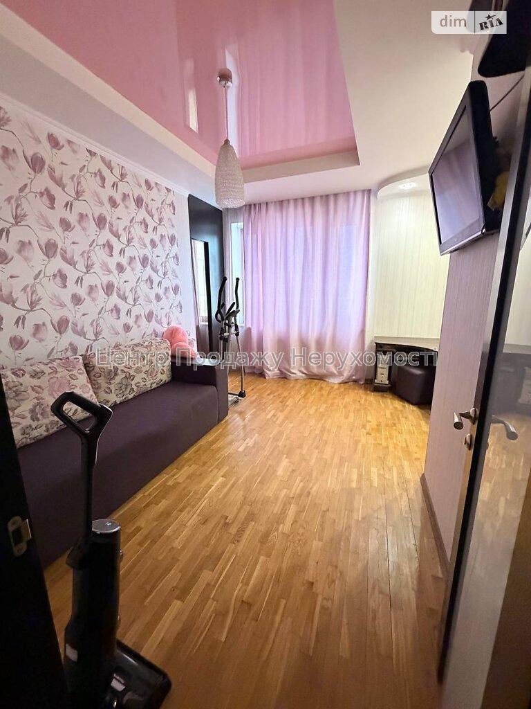 Фото Продам 2к квартиру, м. Перемоги8