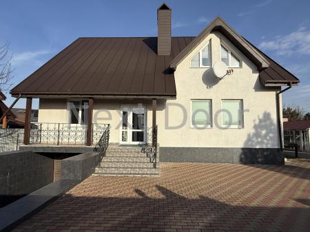 Продам 2-поверховий будинок