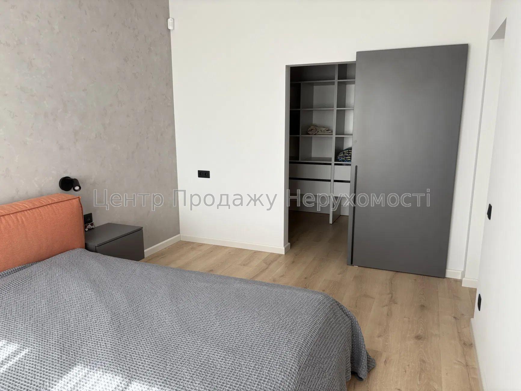 Фото Продаж 2-кімнатної квартири в ЖК 