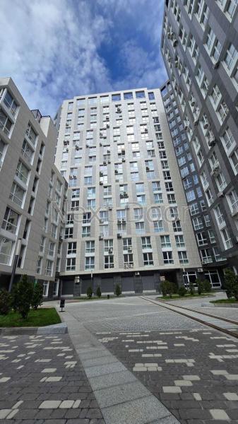 Продам 2-кімнатну квартиру, ЖК&nbsp;вул.&nbsp;Лейпцигська,&nbsp;13