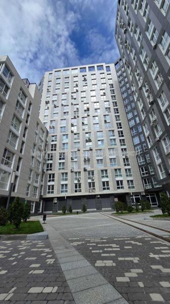 Продам 2-кімнатну квартиру, ЖК&nbsp;вул.&nbsp;Лейпцигська,&nbsp;13