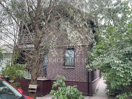 Продам 2-поверховий будинок