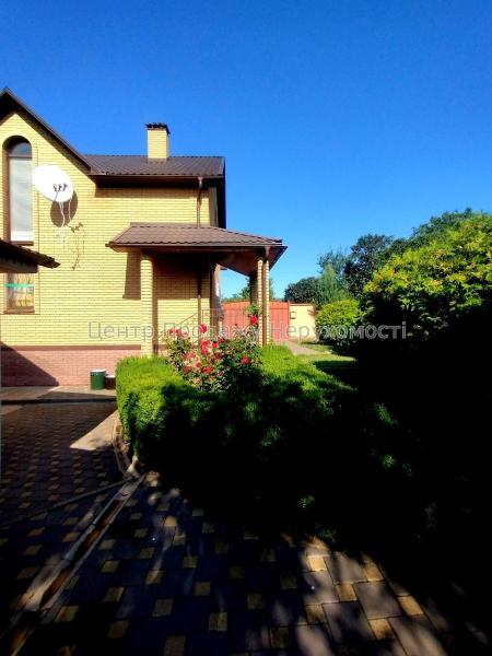 Продам 2-этажный дом