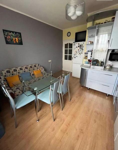 Продам 2-кімнатну квартиру