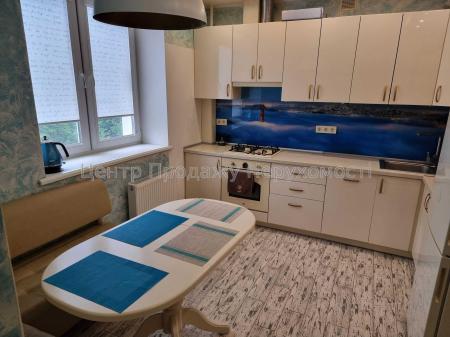 Продам 3-комнатную квартиру в новостройке, ЖК&nbsp;«Времена&nbsp;года»