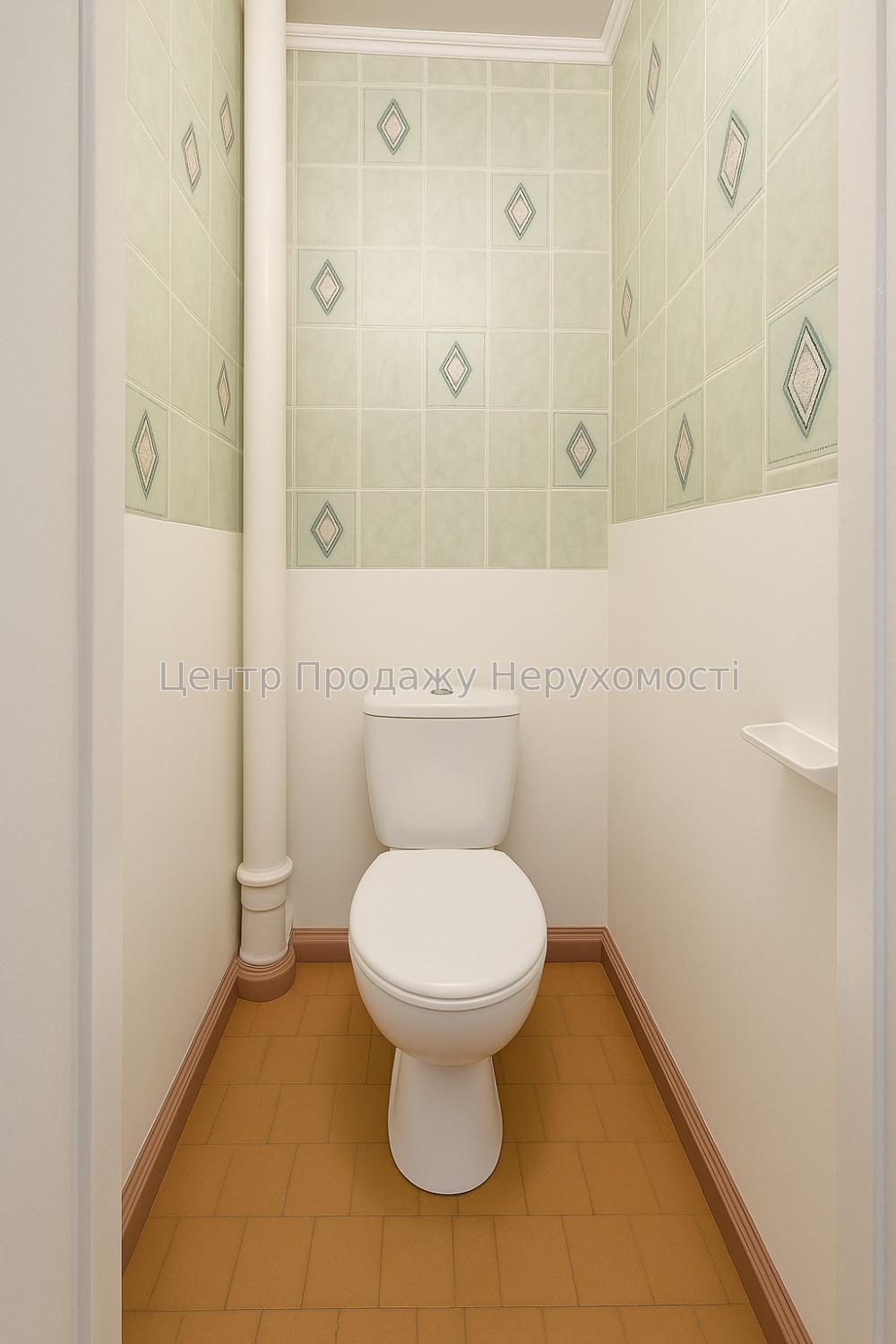 Фото Біля 