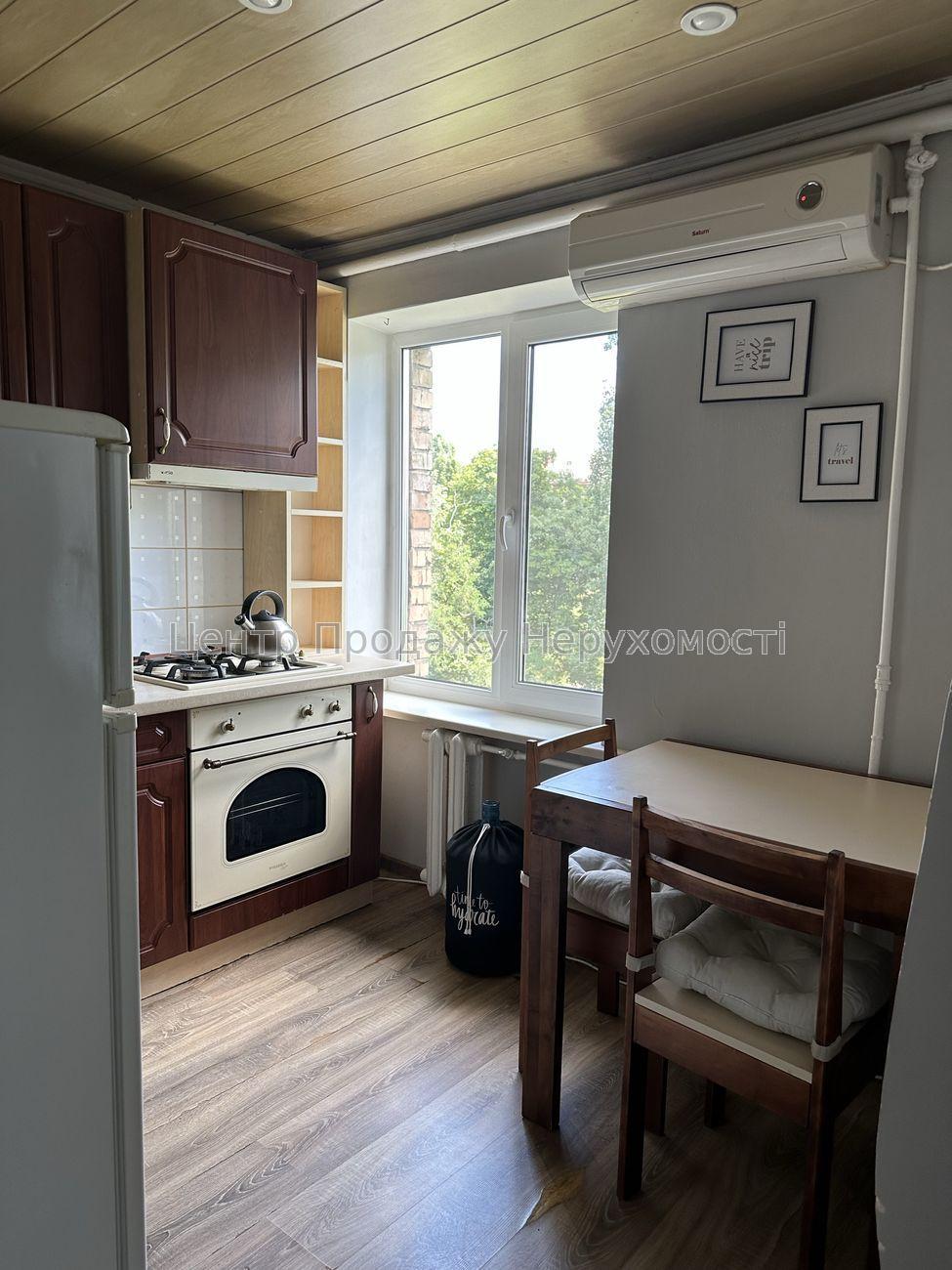 Фото Продається 1-кімнатна квартира в Києві5