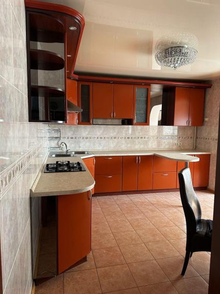 Продам 2-кімнатну квартиру