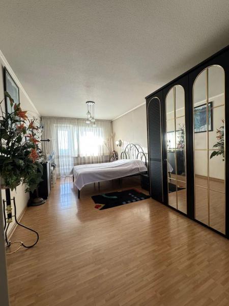 Продам 3-кімнатну квартиру