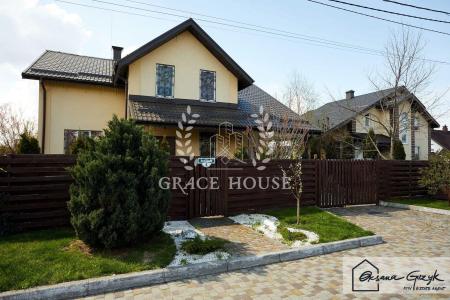 Продам 2-поверховий будинок