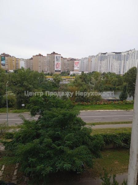 Продам 3-кімнатну квартиру