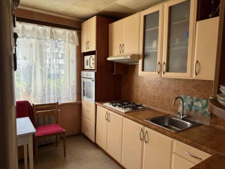 Продам 4-комнатную квартиру