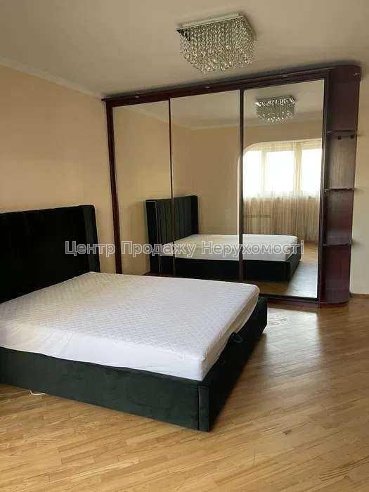 Фото Продам квартиру в центрі Києва9