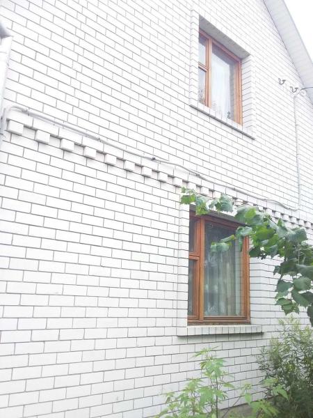 Продам 2-поверховий будинок