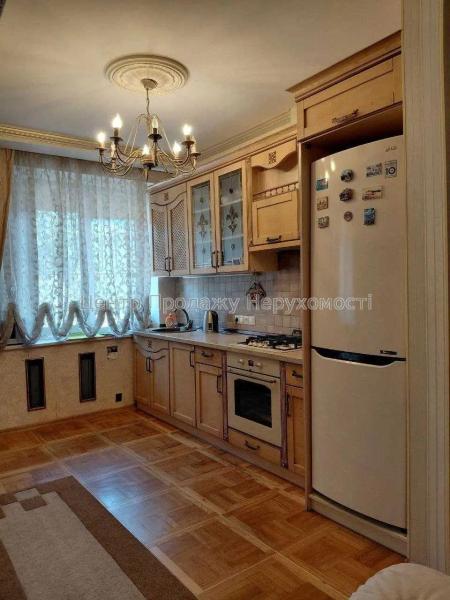 Продам 2-кімнатну квартиру