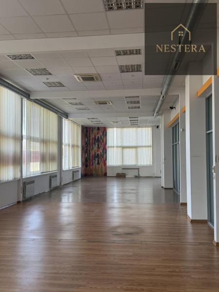 Продам офісне приміщення