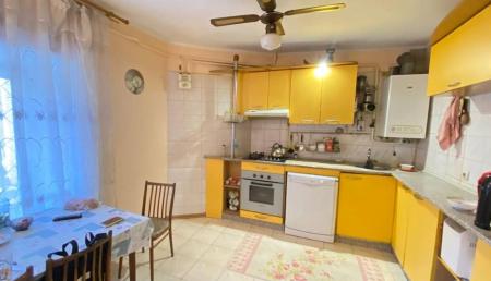 Продам 3-комнатную квартиру