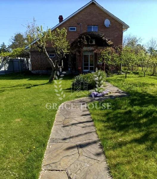 Продам 2-поверховий будинок