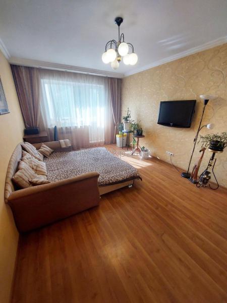 Продам 2-комнатную квартиру