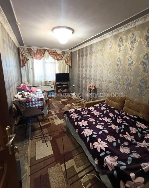 Продам 3-комнатную квартиру
