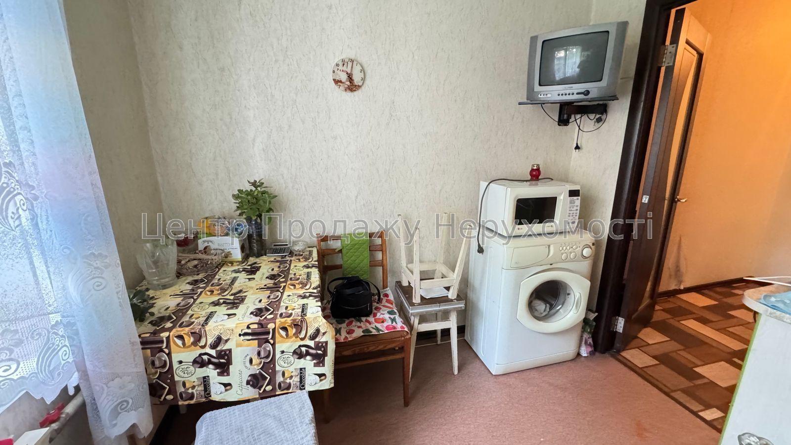 Фото Продам простору 2-кімнатну картиру14