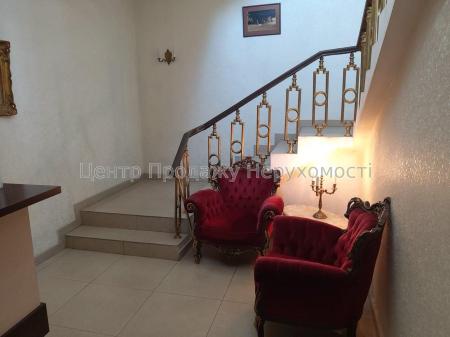 Продам бізнес центр