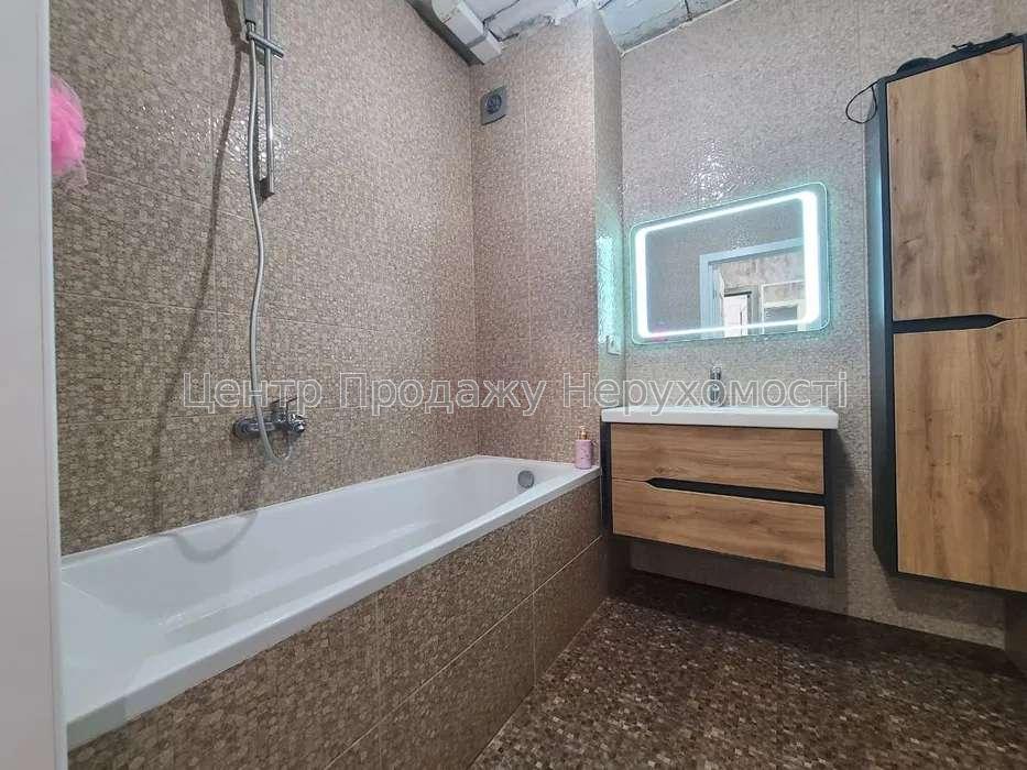Фото Продам 2к квартиру с незаконченным ремонтом ЖК 