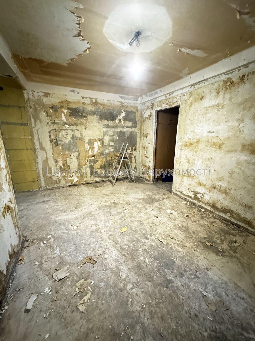 Фото Продаж 2-кімнатної квартири в Києві під ремонт ІВ2