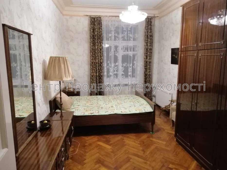 Фото Продам 3 кімнатну сталінку 88м2, метро Індустріальна в.Миру 52, 3 пов.3