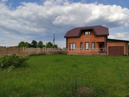 Продам 2-поверховий будинок