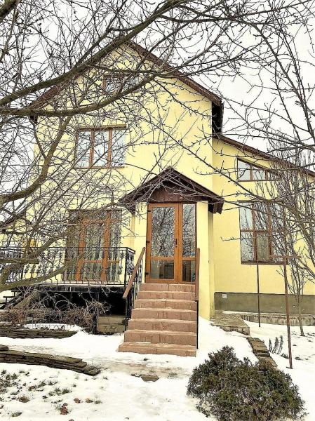 Продам 2-поверховий будинок
