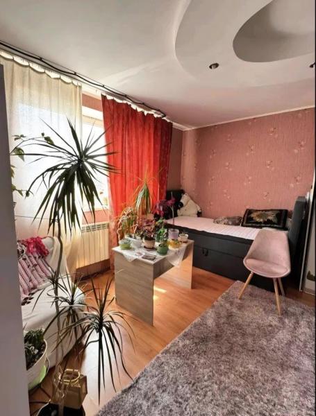 Продам 2-кімнатну квартиру, ЖК&nbsp;вул.&nbsp;Білогірська,&nbsp;1Б