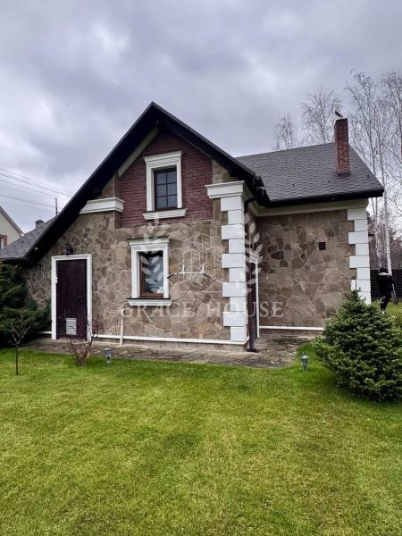 Продам 2-поверховий будинок