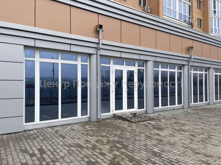 Продам офіс у багатоквартирному будинку