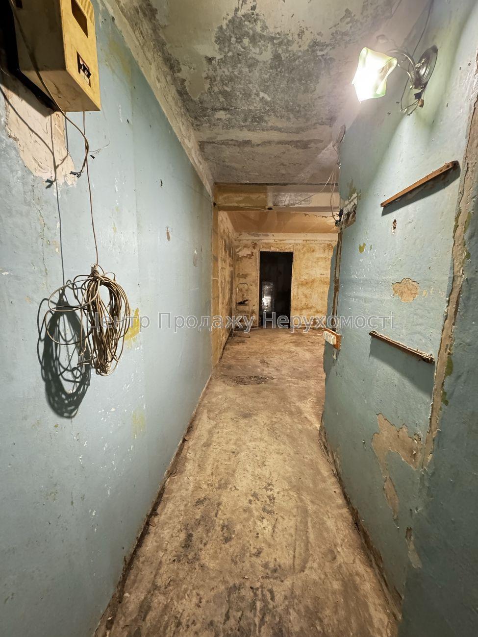 Фото Продаж 2-кімнатної квартири в Києві під ремонт ІВ10
