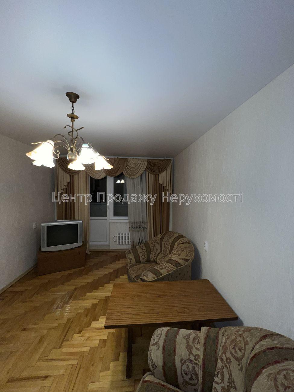 Фото 2-кімн.квартира біля метро з капітальним ремонтом К812