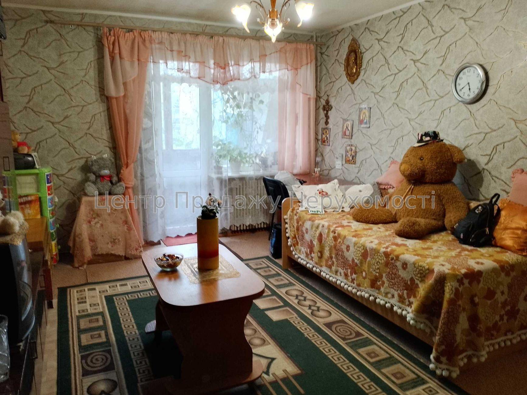 Фото Квартира з гарним плануванням недалеко від метро1