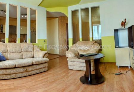 Продам 2-кімнатну квартиру, ЖК&nbsp;вул.&nbsp;Білогірська,&nbsp;1Б