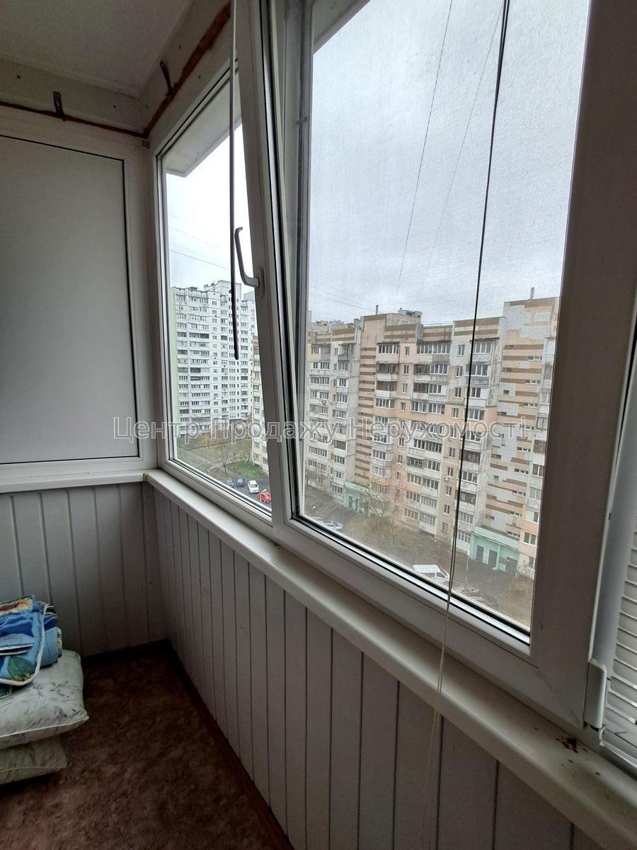 Фото Продам 1-кімнатну на Троєщині6