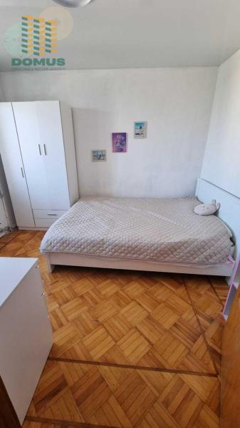 Продам 4-кімнатну квартиру