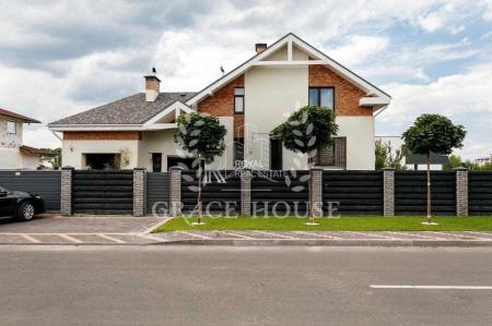Продам 2-поверховий будинок