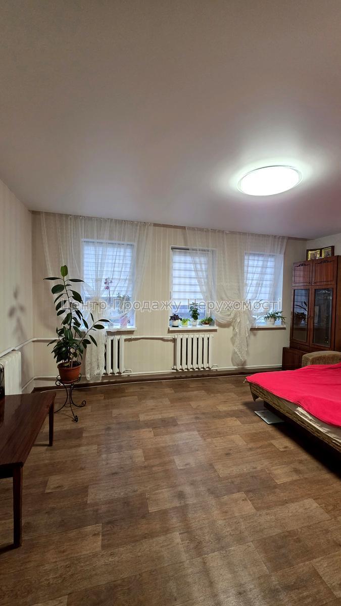 Фото Будинок з ремонтом - біля метро K88